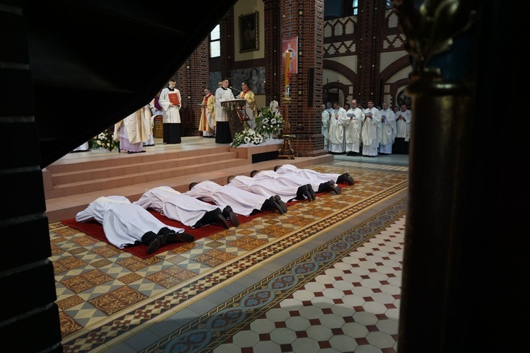 Święcenia kapłańskie w gliwickiej katedrze - cz. 1.