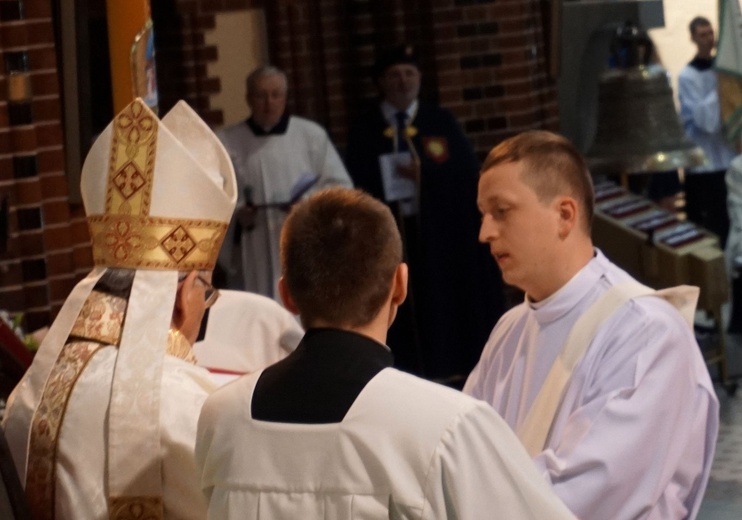 Święcenia kapłańskie w gliwickiej katedrze - cz. 1.