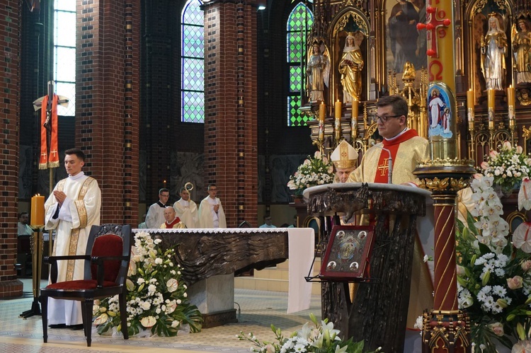 Święcenia kapłańskie w gliwickiej katedrze - cz. 1.