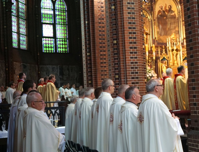 Święcenia kapłańskie w gliwickiej katedrze - cz. 1.