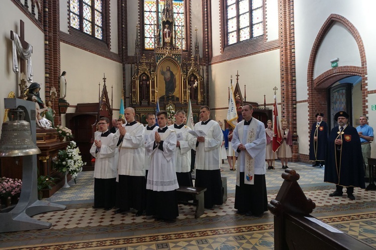 Święcenia kapłańskie w gliwickiej katedrze - cz. 1.