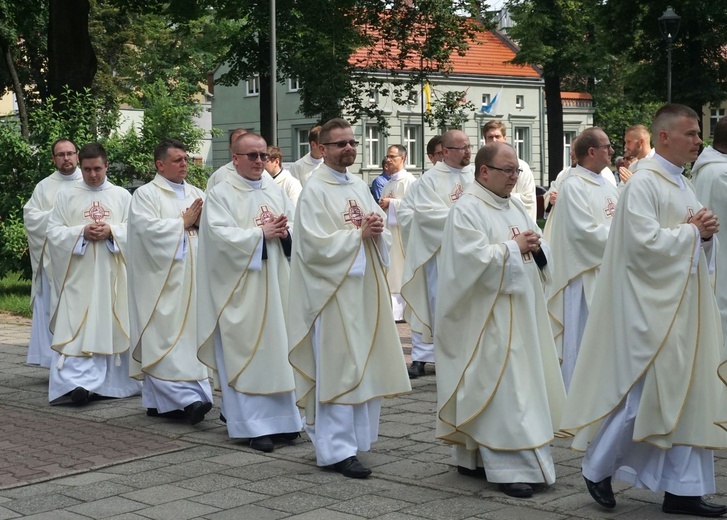 Święcenia kapłańskie w gliwickiej katedrze - cz. 1.