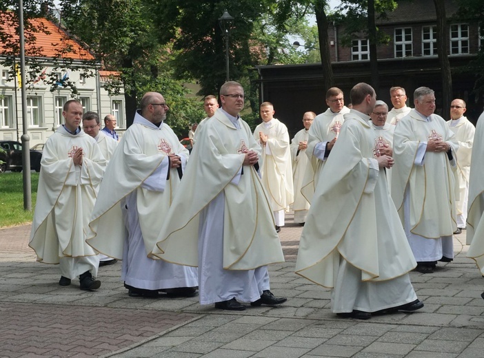 Święcenia kapłańskie w gliwickiej katedrze - cz. 1.