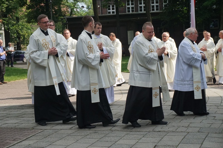 Święcenia kapłańskie w gliwickiej katedrze - cz. 1.