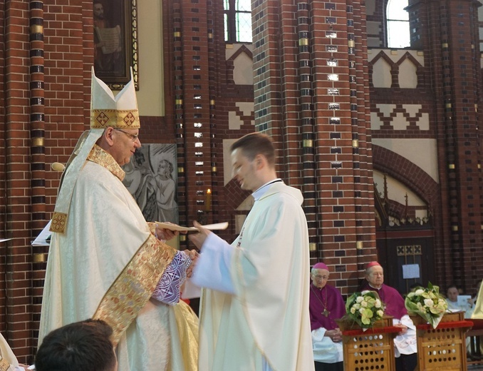 Święcenia kapłańskie w gliwickiej katedrze - cz. 2.