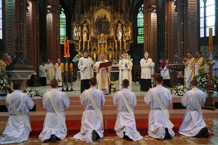 Święcenia kapłańskie w gliwickiej katedrze - cz. 2.