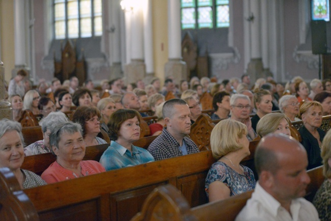 Wieczór uwielbienia w radomskiej katedrze