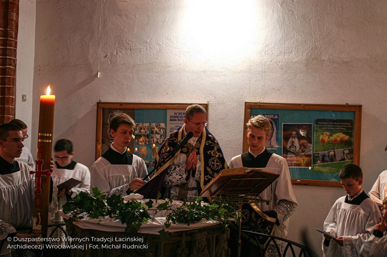 Wigilia Zesłania Ducha Świętego w duszpasterstwie tradycyjnym