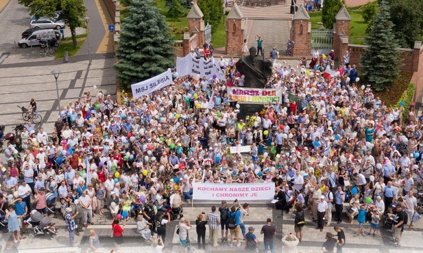 Rybnik. Tłumy na Marszu dla Życia