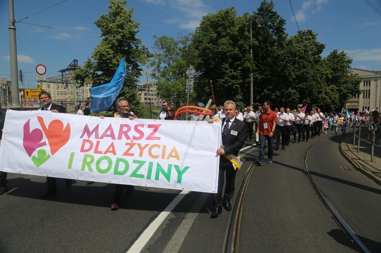 Marsz dla życia i rodziny w Katowicach 