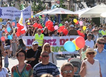 Marsz przeszedł od kościoła św. Jana na plac przy kościele garnizonowym.