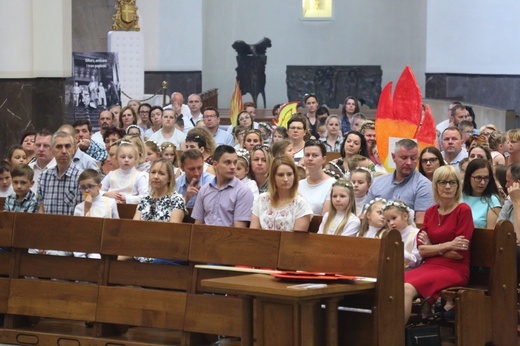 Pielgrzymka dzieci komunijnych do katedry