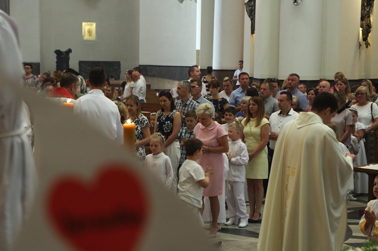 Pielgrzymka dzieci komunijnych do katedry