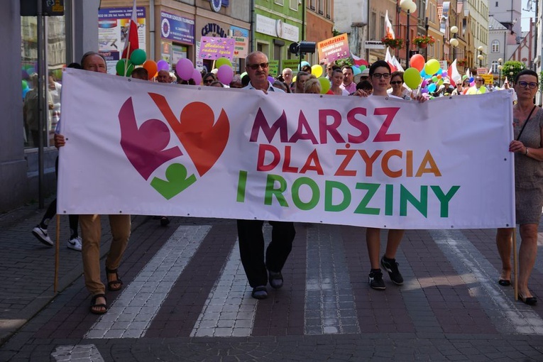 Marsz dla Życia i Rodziny w Dzierżoniowie
