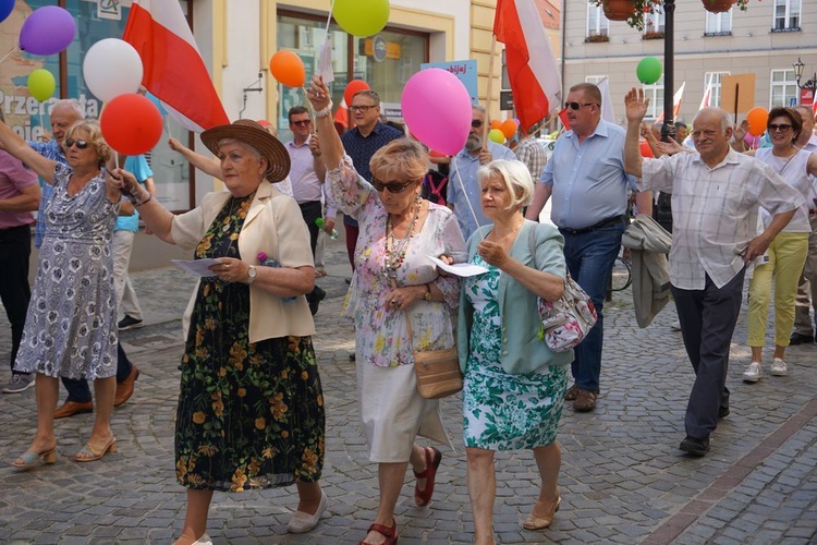 Marsz dla Życia i Rodziny w Dzierżoniowie