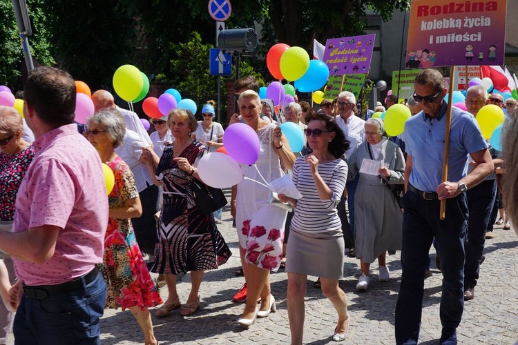 Marsz dla Życia i Rodziny w Dzierżoniowie