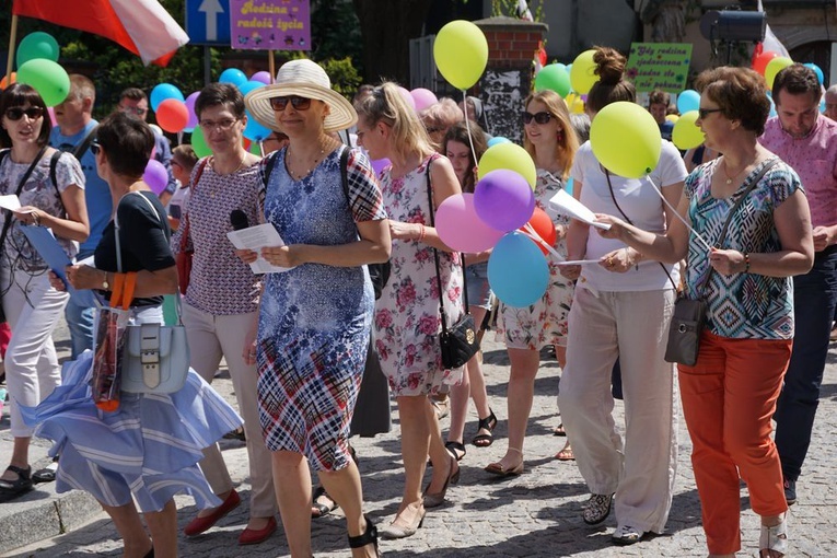 Marsz dla Życia i Rodziny w Dzierżoniowie