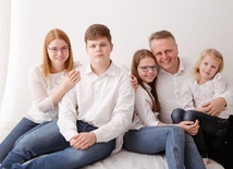 Rodzina państwa Warchulińskich z Lubartowa zachęca do udziału w spotkaniach dużych rodzin.