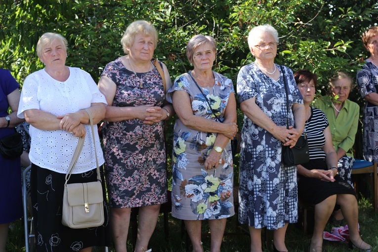 Poświęcenie kapliczki w Albinowie