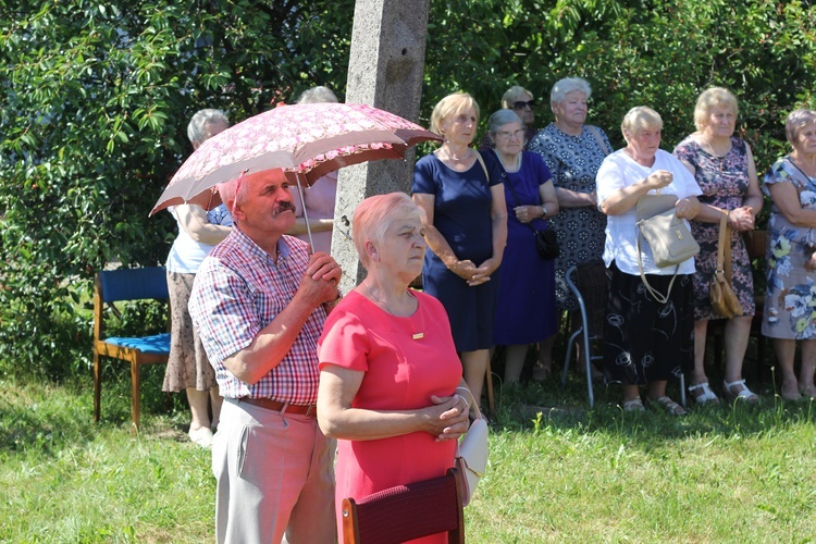 Poświęcenie kapliczki w Albinowie