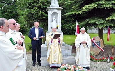 ◄	2 czerwca 2019 r. – poświęcenie płyty upamiętniającej pomordowanych w Rumnie Polaków.