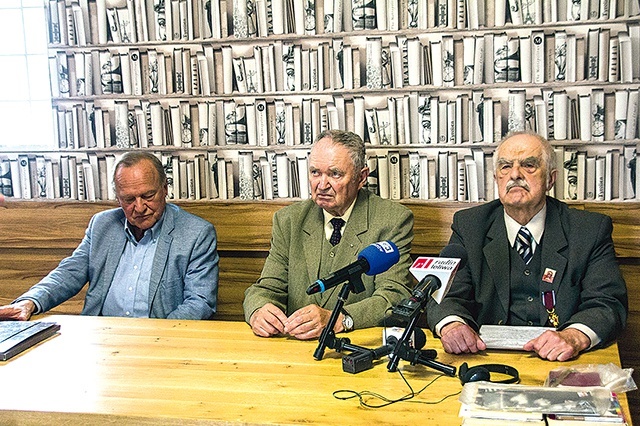 Kazimierz Rostek, Marian Dojka i Jacek Bujak.