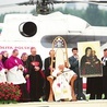 ▲	Wizyta Jana Pawła II  na gliwickim lotnisku.