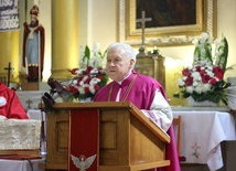 Ks. Andrzej Kamiński od 25 lat posługuje w parafii w Babsku.