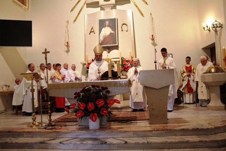 Poświęcenie kościoła Najświętszego Serca Pana Jezusa w Słotwinie