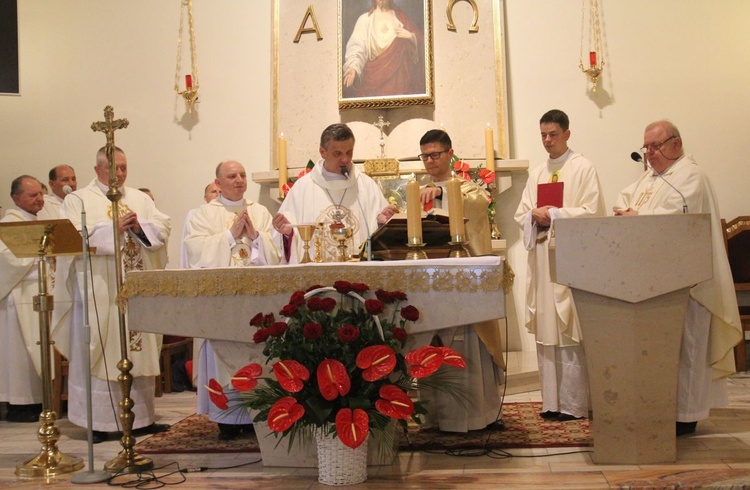 Poświęcenie kościoła Najświętszego Serca Pana Jezusa w Słotwinie