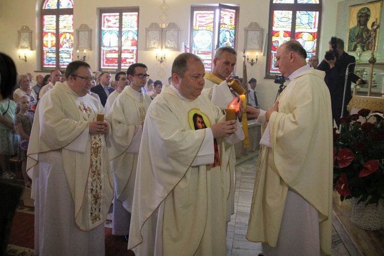 Poświęcenie kościoła Najświętszego Serca Pana Jezusa w Słotwinie