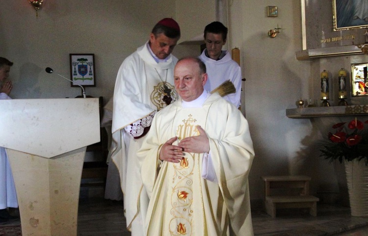 Poświęcenie kościoła Najświętszego Serca Pana Jezusa w Słotwinie