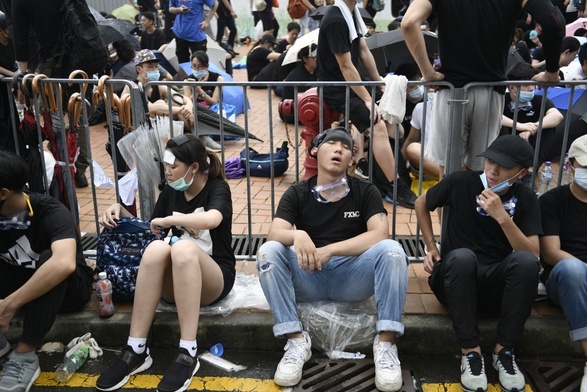 Hongkong: Starcia na ulicach. Ludzie boją się odsyłania podejrzanych do Chin kontynentalnych