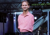Nick Vujicic swoją historią inspiruje ludzi na całym świecie.