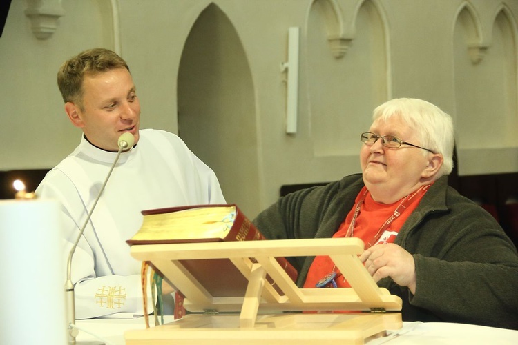 Pielgrzymka Szkolnych Kół Caritas, cz. 1 - Eucharystia