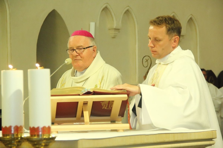 Pielgrzymka Szkolnych Kół Caritas, cz. 1 - Eucharystia