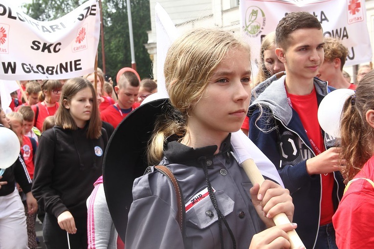 Pielgrzymka Szkolnych Kół Caritas, cz. 2