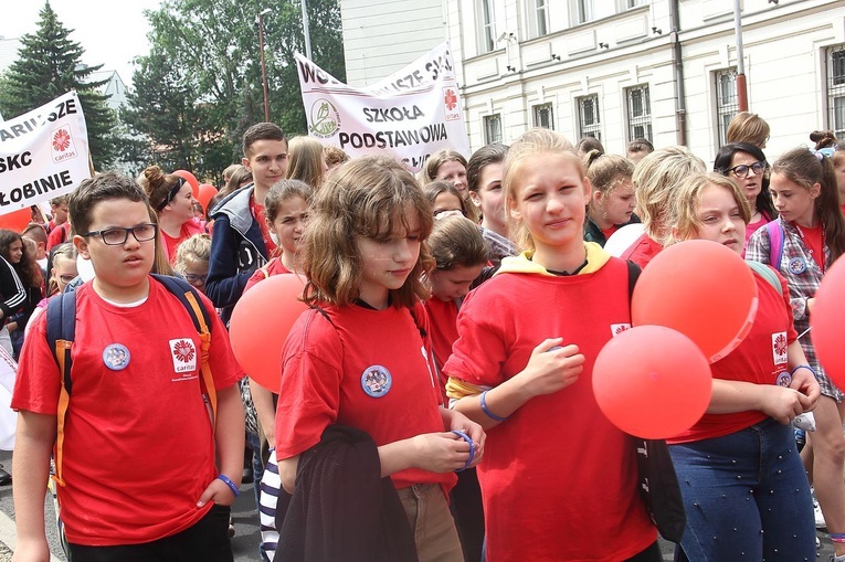 Pielgrzymka Szkolnych Kół Caritas, cz. 2