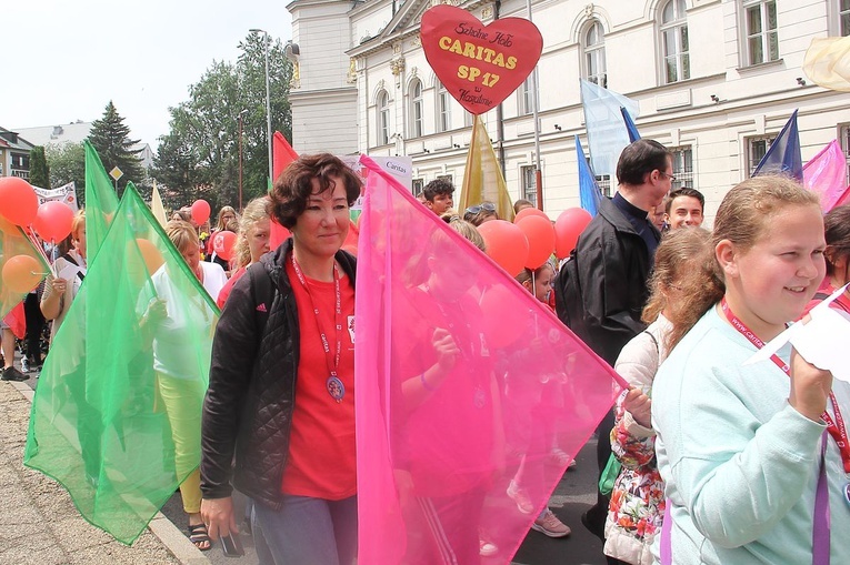 Pielgrzymka Szkolnych Kół Caritas, cz. 2