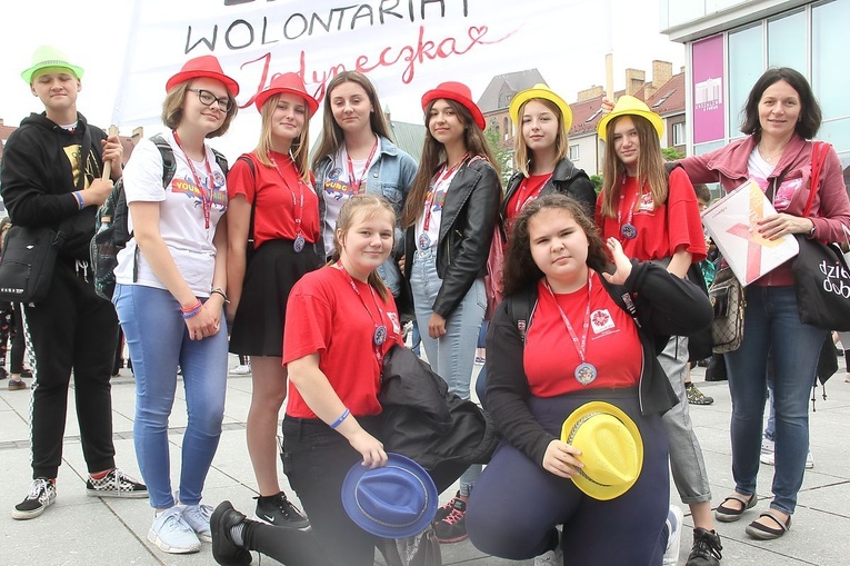 Pielgrzymka Szkolnych Kół Caritas, cz. 2