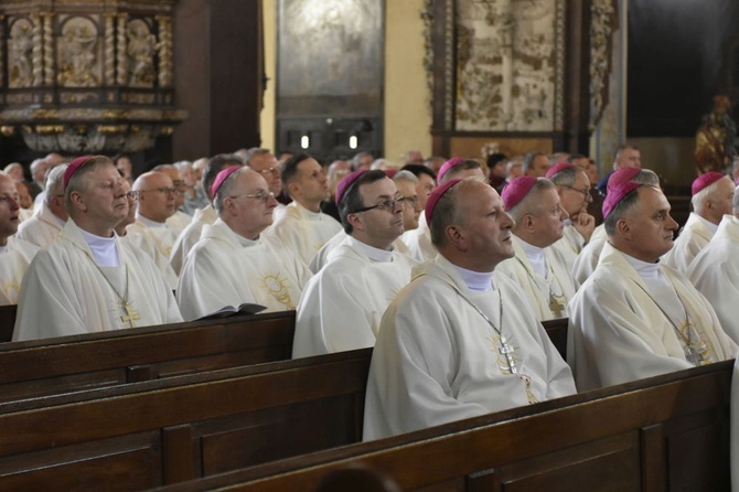 Msza św. w świdnickiej katedrze dla Konferencji Episkopatu Polski