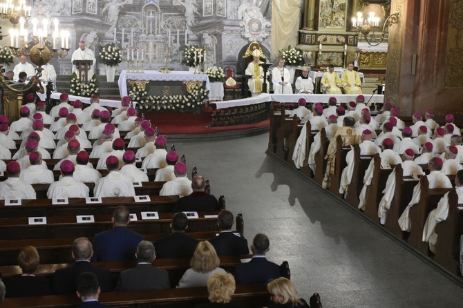 Msza św. w świdnickiej katedrze dla Konferencji Episkopatu Polski