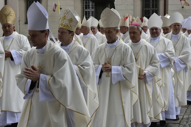 Msza św. w świdnickiej katedrze dla Konferencji Episkopatu Polski