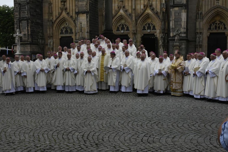 Msza św. w świdnickiej katedrze dla Konferencji Episkopatu Polski