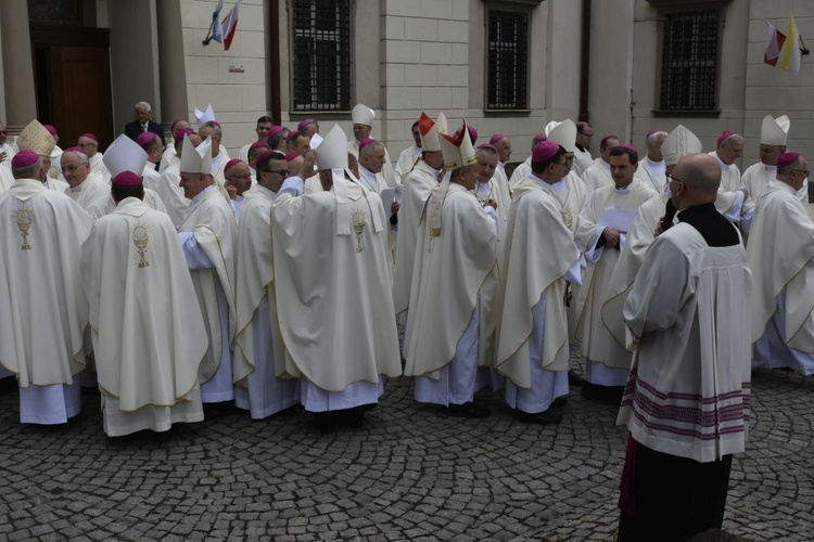 Msza św. w świdnickiej katedrze dla Konferencji Episkopatu Polski