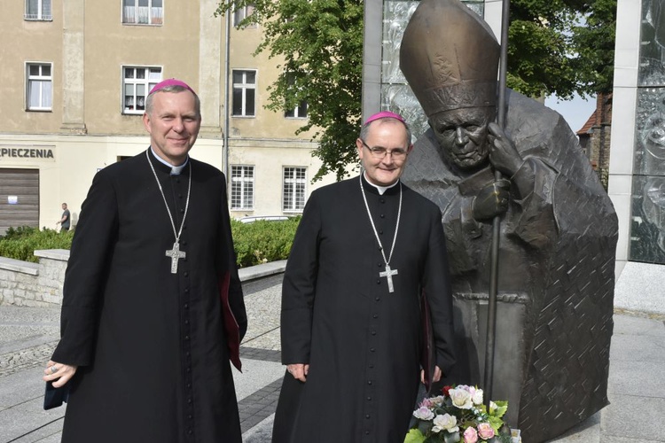 Msza św. w świdnickiej katedrze dla Konferencji Episkopatu Polski