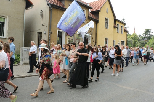 Pielgrzymka oborniczan do nowego sanktuarium św. Antoniego Padewskiego