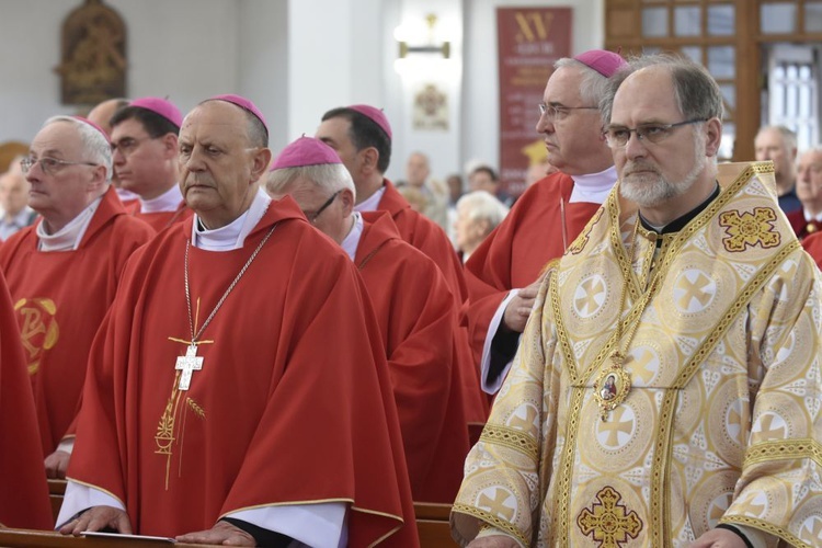 Msza się dla KEP w sanktuarium Relikwii Drzewa Krzyża Świętego w Wałbrzychu