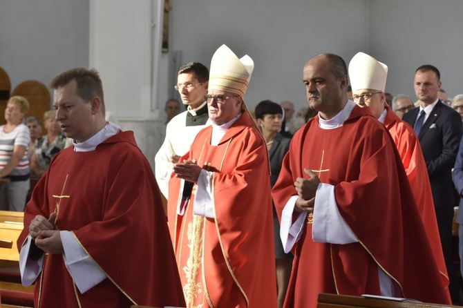 Msza się dla KEP w sanktuarium Relikwii Drzewa Krzyża Świętego w Wałbrzychu