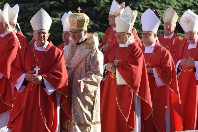 Msza się dla KEP w sanktuarium Relikwii Drzewa Krzyża Świętego w Wałbrzychu